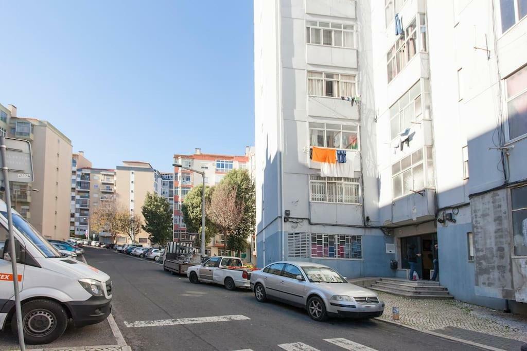 In Bed With Lisbon 5N Apartment Amadora Exterior photo